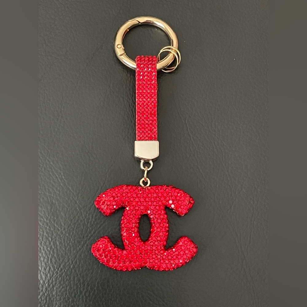 Fashion Interlocking Double C Design Keychain - Red